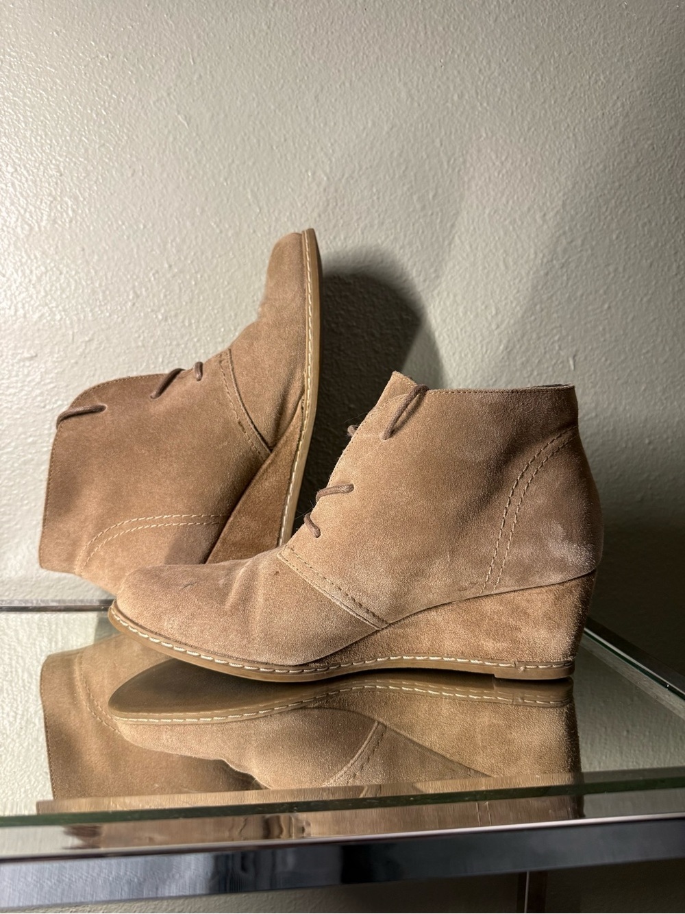 Bjorndal Rachel Taupe Suede Leather Wedge Chukka Booties Women’s Size 7 - Picture 3 of 8